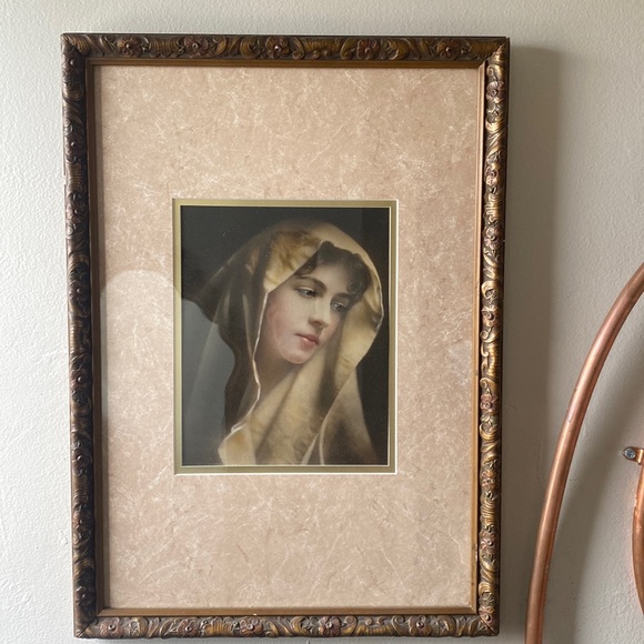 Vintage : antique Madonna frame 21”x15.5”